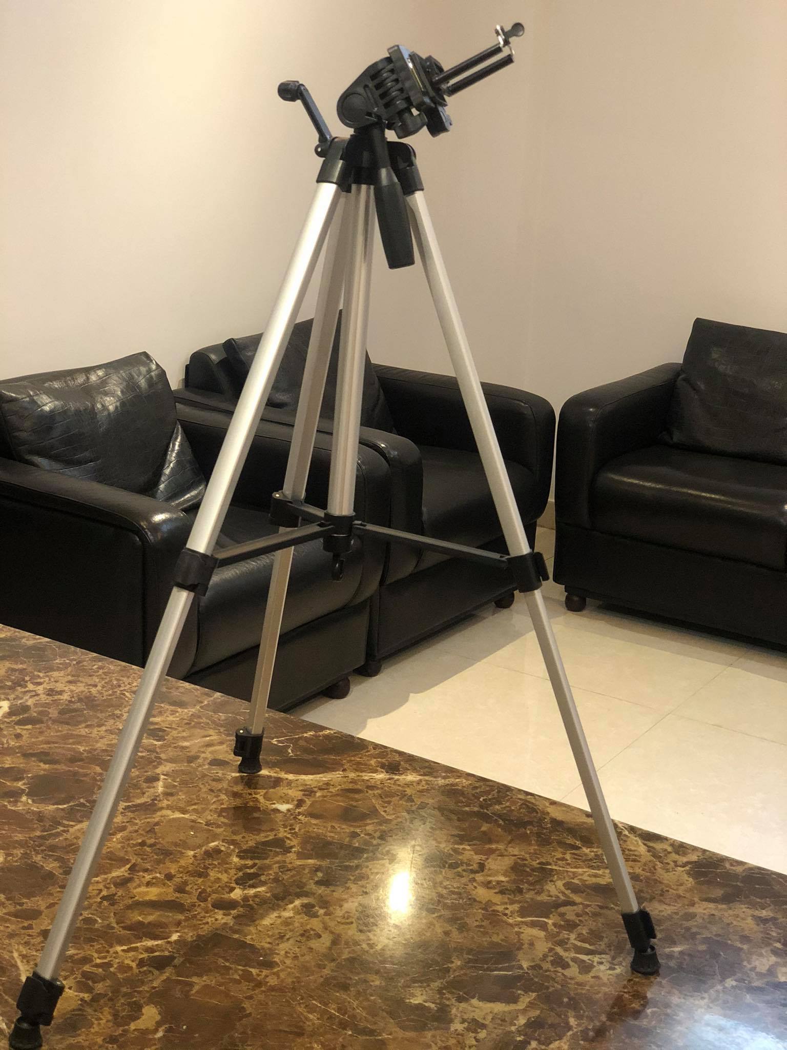 Tripod 330A 3 Way Head Built in Level Aluminum Legs